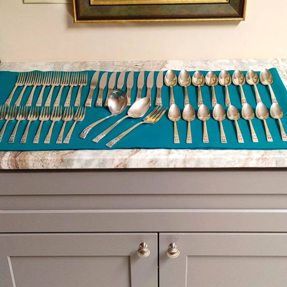 VTG 43 Pcs Coronation Silver Plate Flatware Set 1936 Community